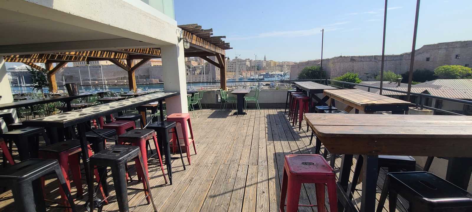 Rooftop Rowing Club Restaurant in Marsiglia - 1