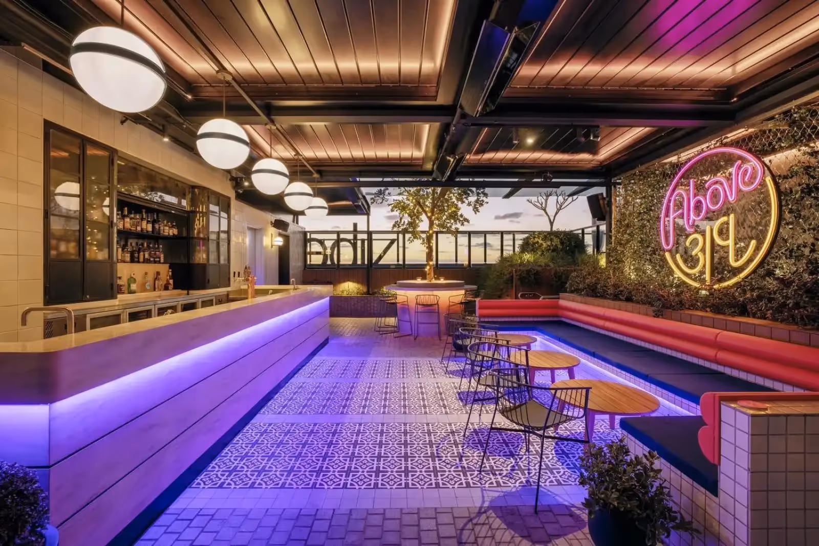 Rooftop Above 319 a Sydney - 2