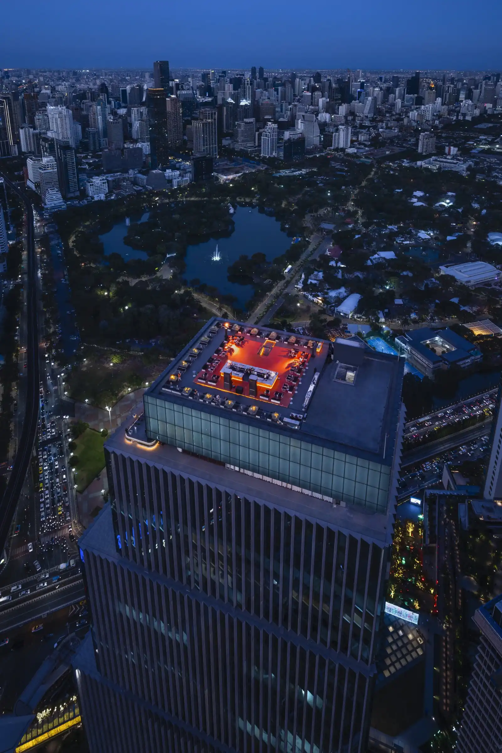 Rooftop ÆTHER a Bangkok - 3