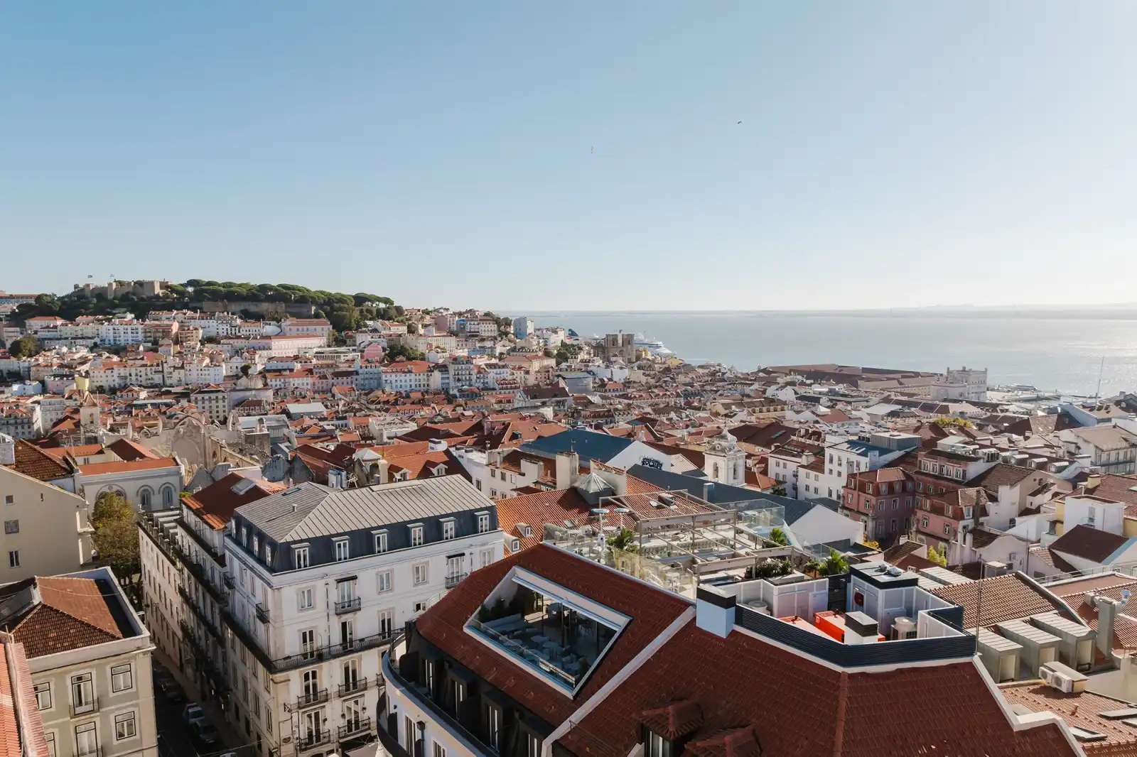 Beyond Rooftop Bar a Lisbona - 1