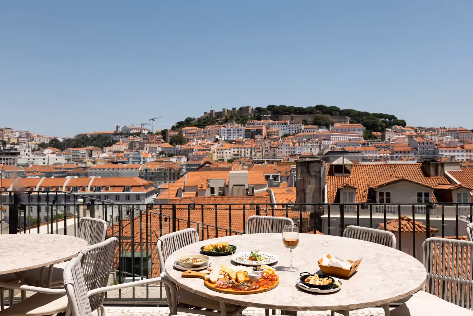 Carmo Rooftop a Lisbona - 2