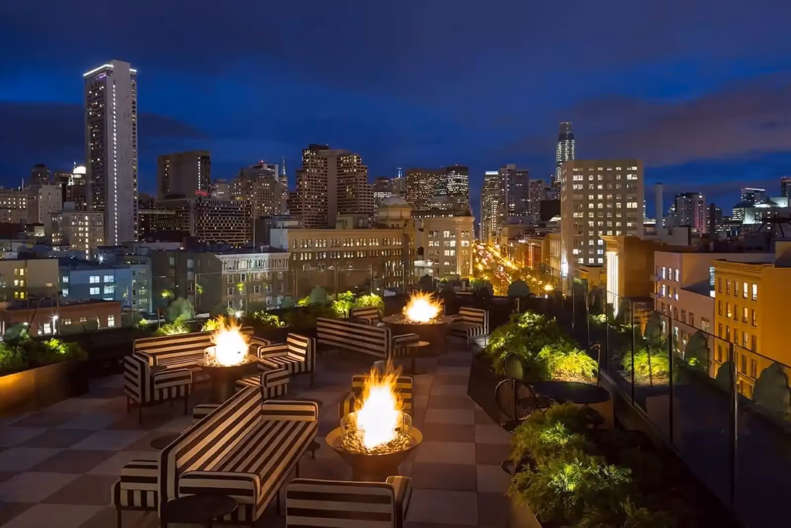 Rooftop Charmaine's a San Francisco - 1