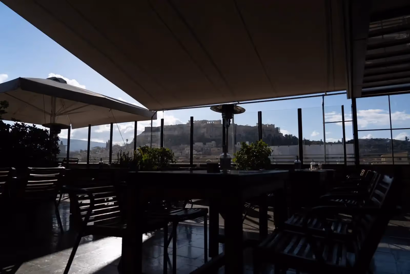 Rooftop Couleur Locale in Atene - 1