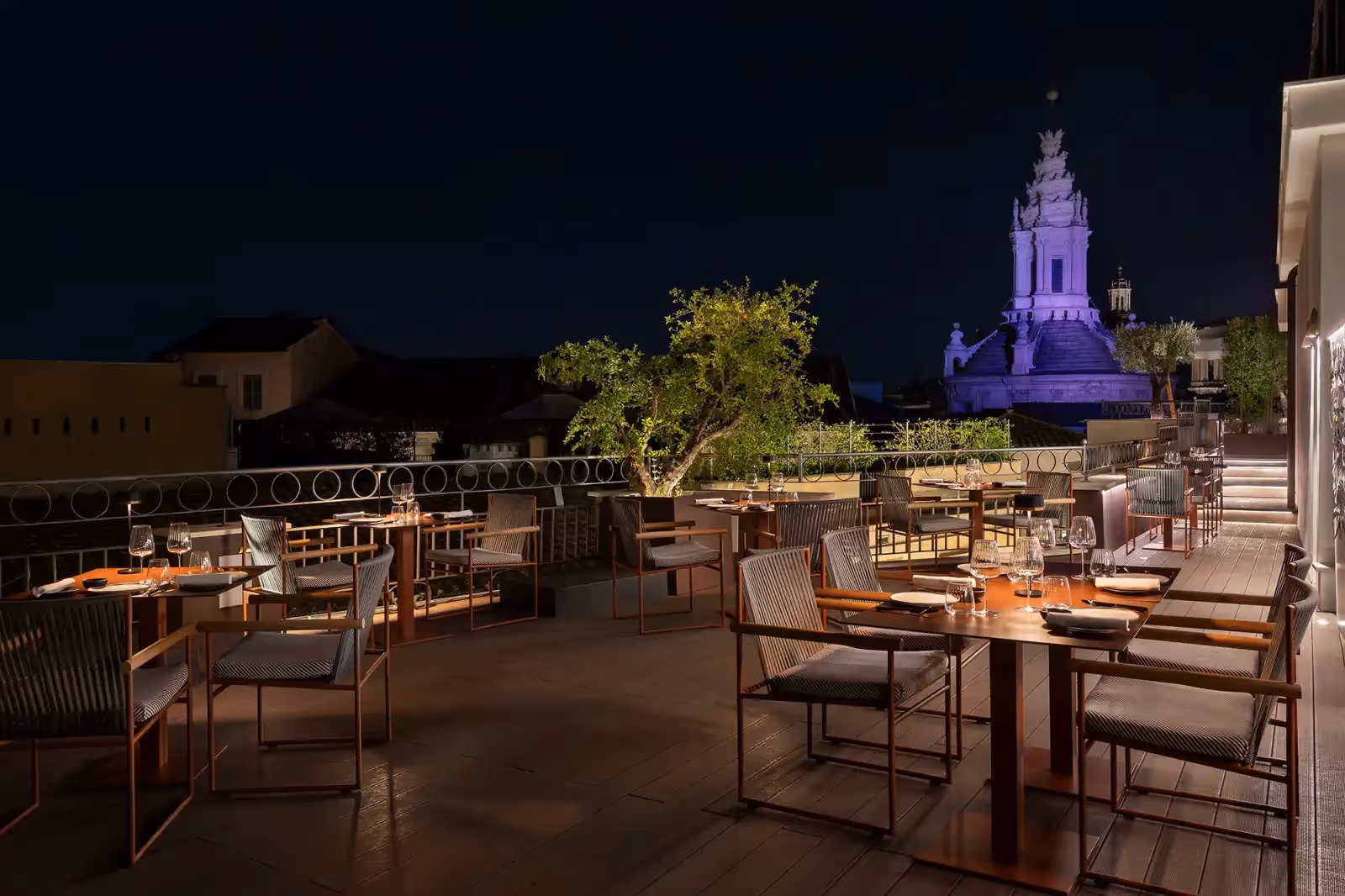 Rooftop Divinity Terrace in Roma - 3