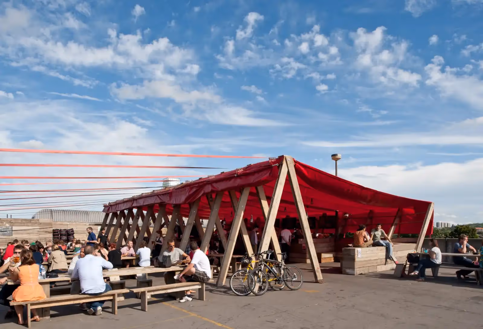 Rooftop Frank's Cafe in Londra - 1