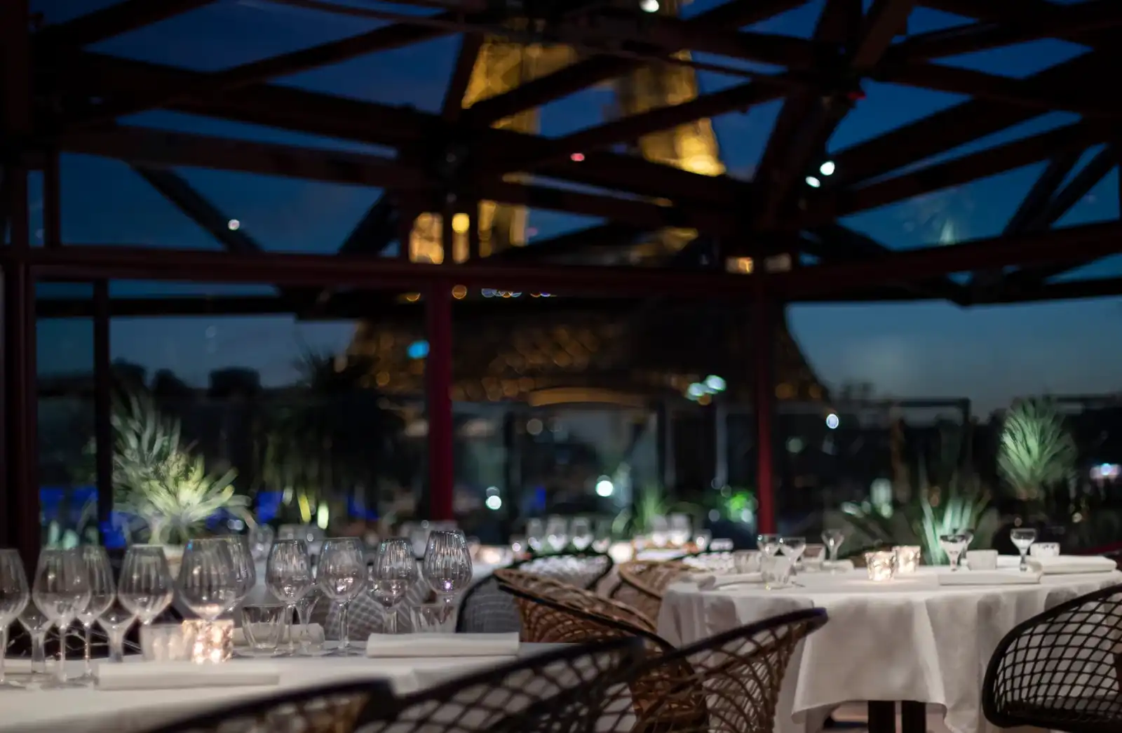 Rooftop Les Ombres in Parigi - 4