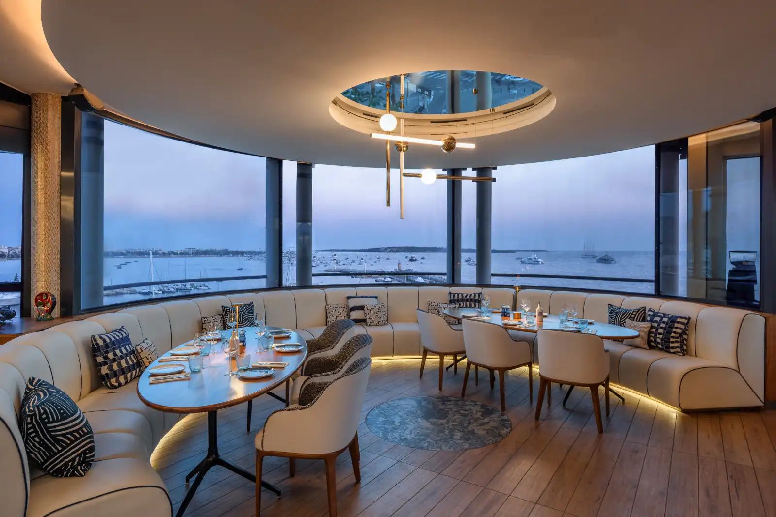 Rooftop Marea in Cannes - 4