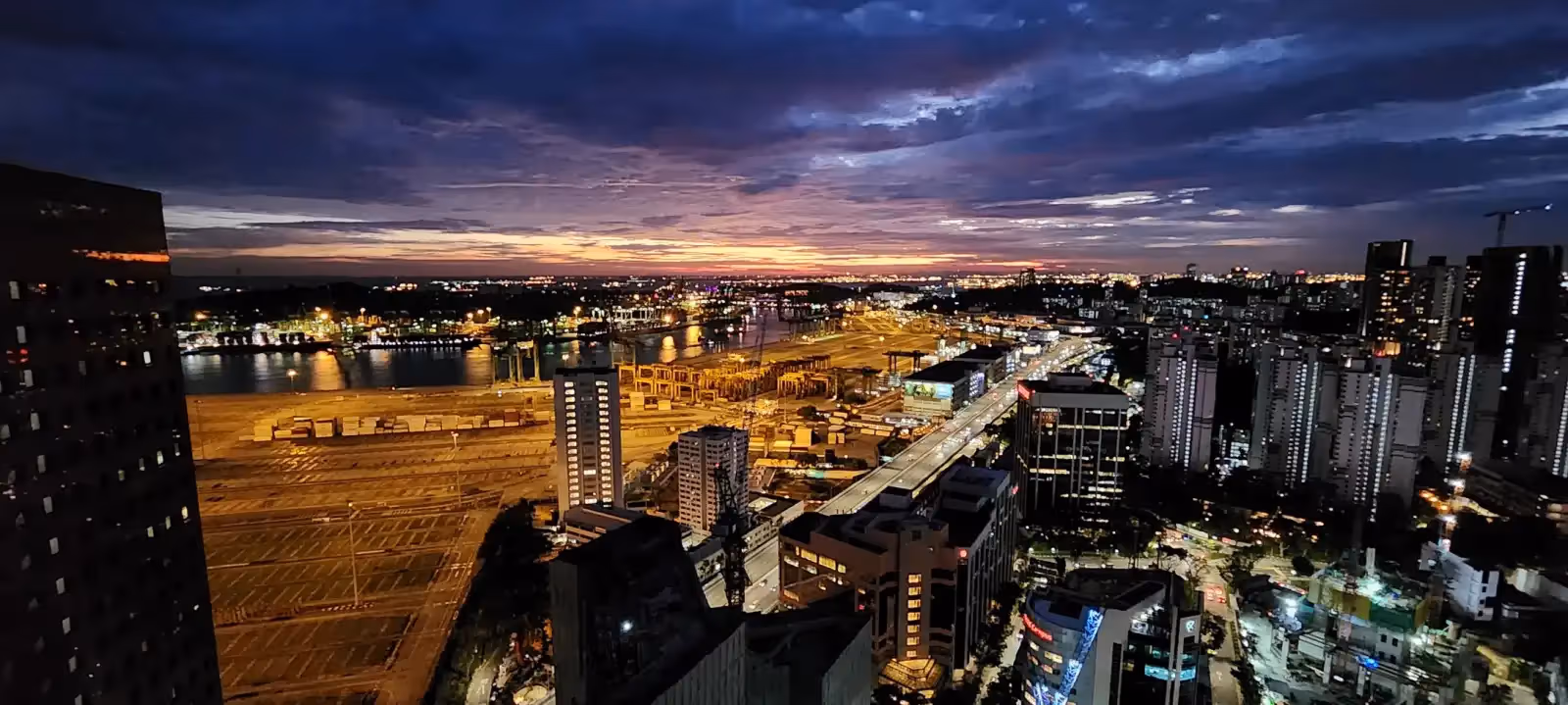 Moon Rooftop Bar & Lounge a Singapore - 2