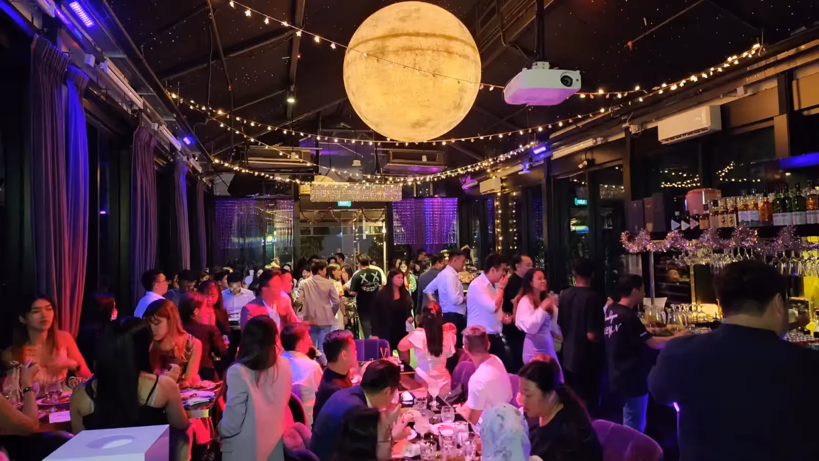 Moon Rooftop Bar & Lounge a Singapore - 4