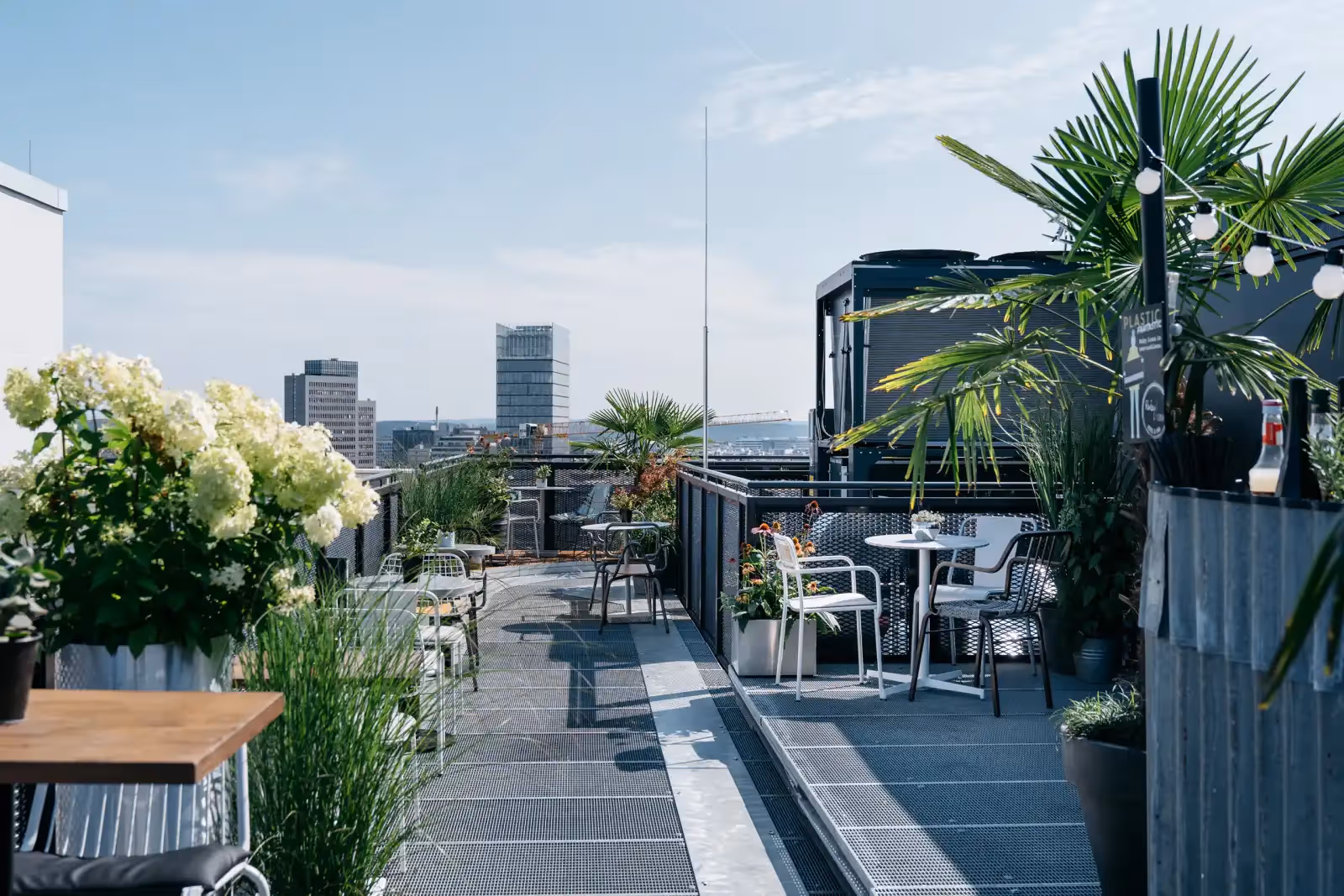 Rooftop Observatory Bar a Düsseldorf - 4