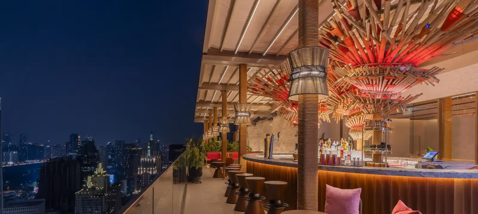 Sato San Rooftop Bar a Bangkok - 3