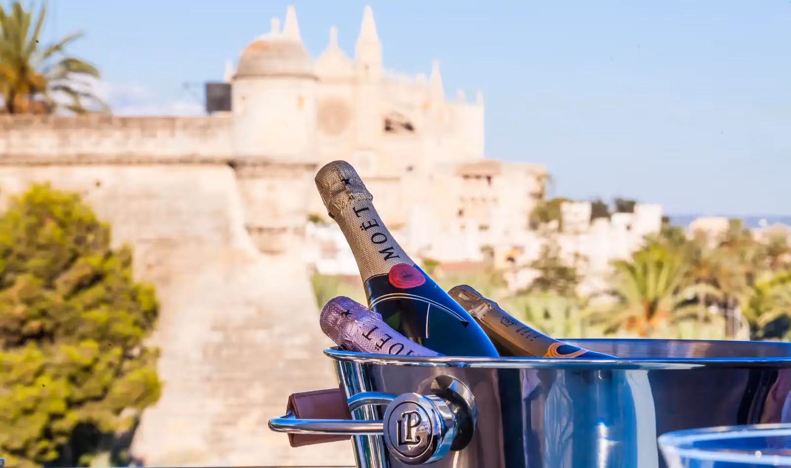 Rooftop Sky Bar Hostal Cuba a Palma di Maiorca - 2