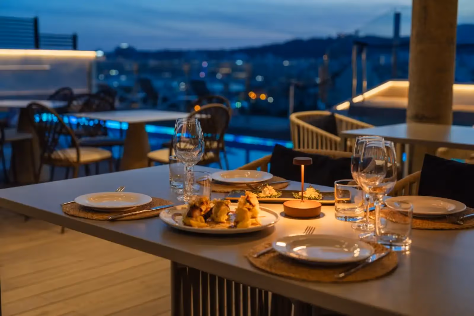 Rooftop Sky Bar Saratoga a Palma di Maiorca - 3
