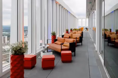 Rooftop NFT Skybar Francoforte