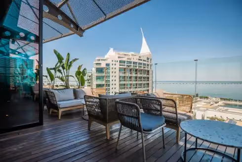 Rooftop Sky Bar Oriente Lisbona