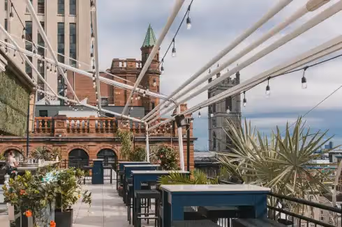 Rooftop Terrasse Place d'Armes Montréal