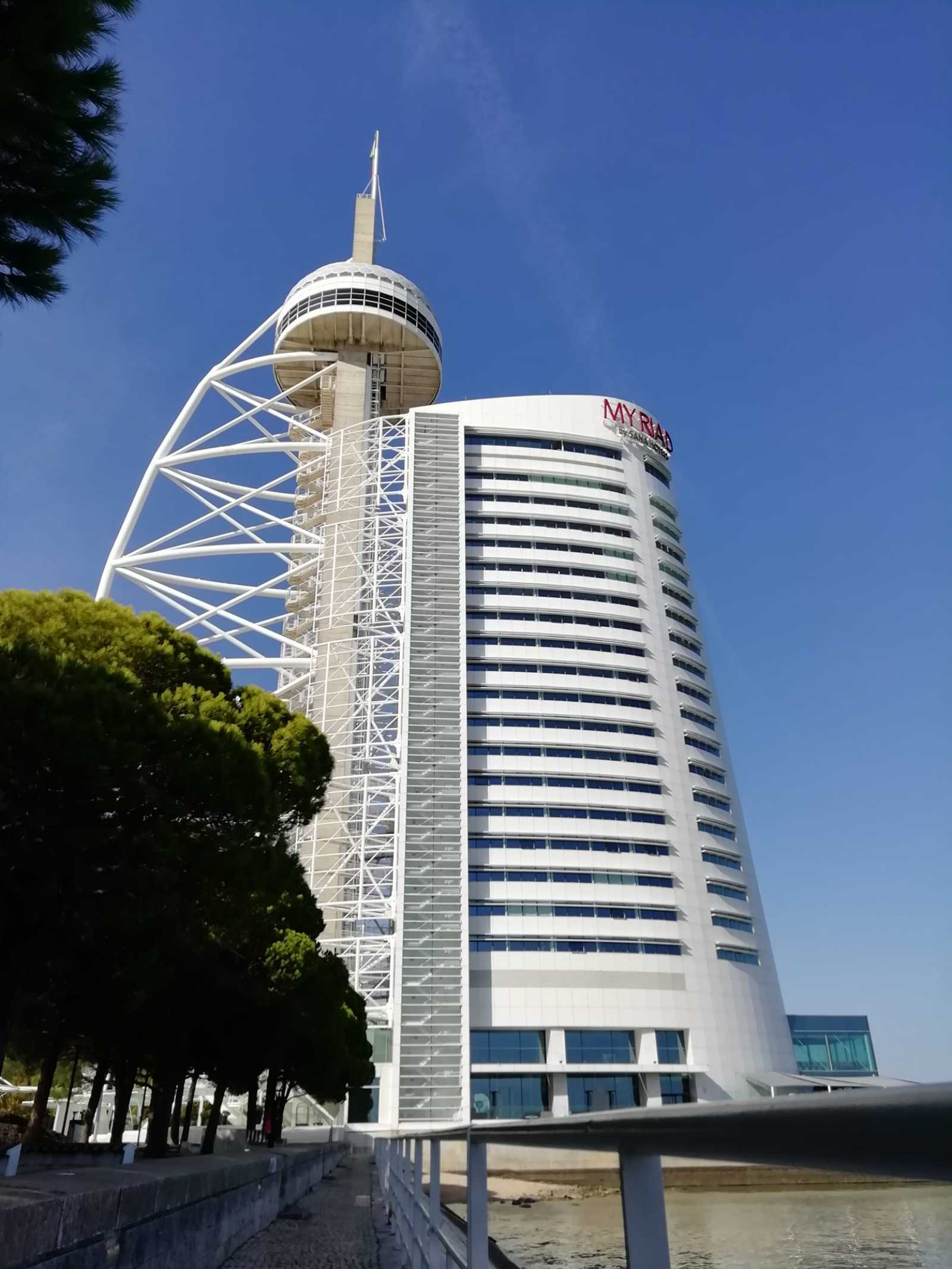 Rooftop Vasco da Gama Tower Babylon 360º in Lisbona - 4