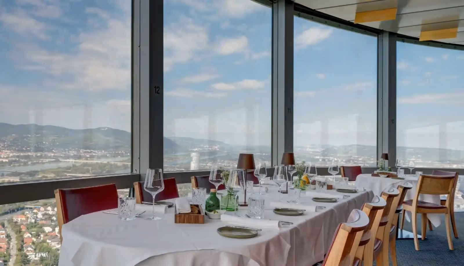Rooftop Turm Restaurant a Vienna - 3